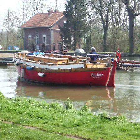Bed & Breakfast La Chaumiere Du Tordoir Les Rues-des-Vignes